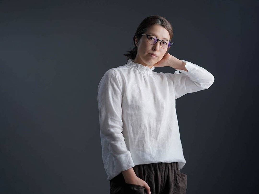 wafu --Amajo 裝襯 衫 Lightweight Turtle Neck Blouse / White p014a-wht1 - 女装衬衫 - 亚麻 白色