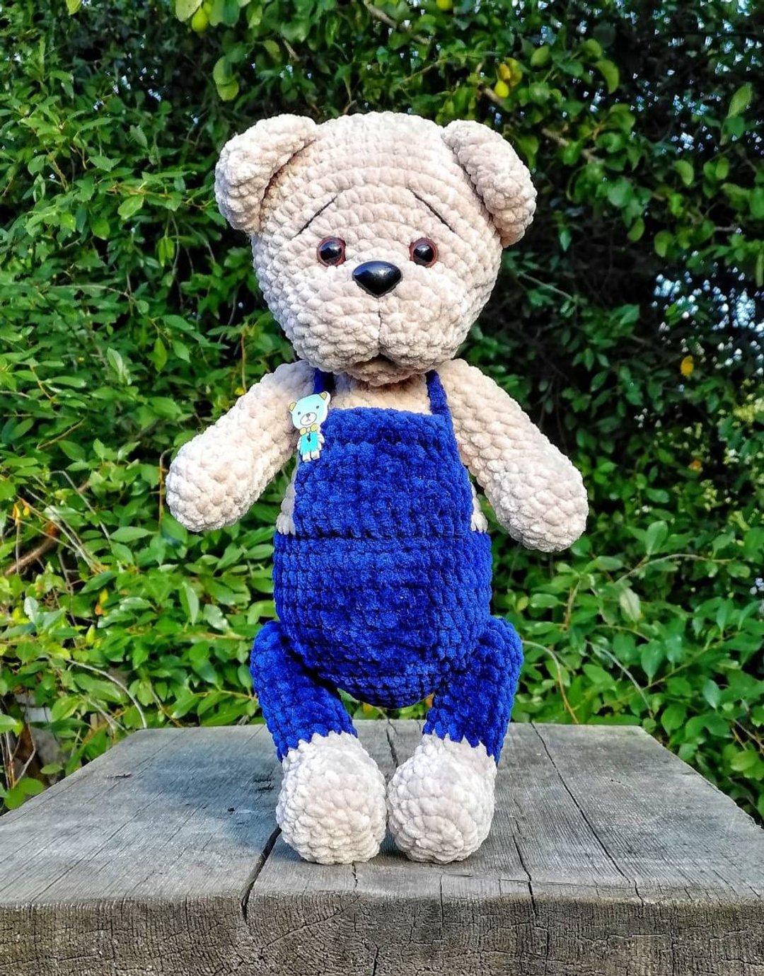 Crochet amigurumi plush teddy bear in overalls pattern, Crochet animal pattern - 编织/刺绣/羊毛毡/裁缝 - 绣线 咖啡色