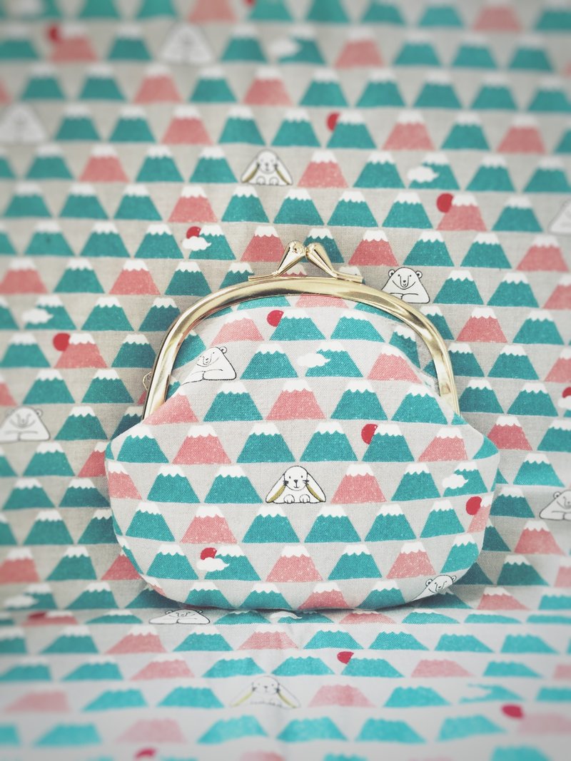 富士山捉迷藏口金包 - 皮夹/钱包 - 棉．麻 粉红色