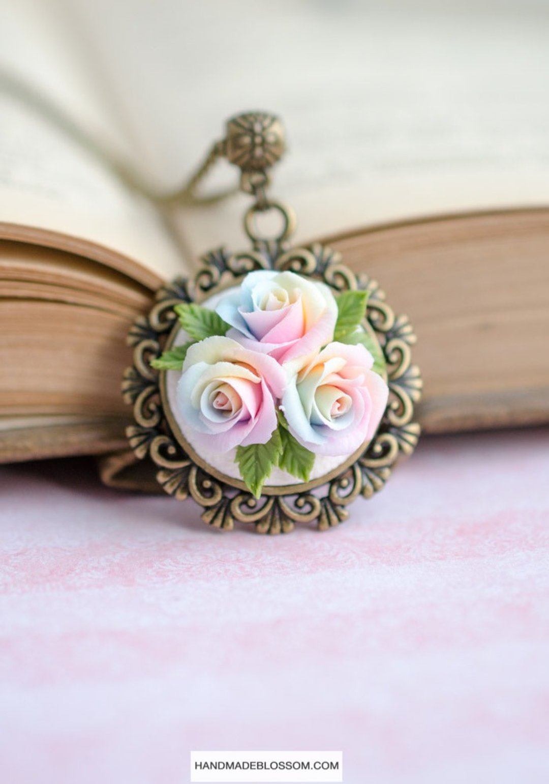 Miniature pastel rainbow rose necklace, Multi color rose jewelry - 项链 - 粘土 多色