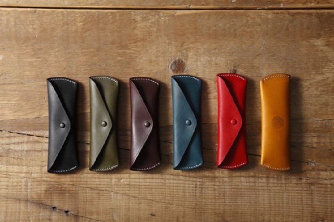 Made in Italy Liscio leather hand-sewn pencil case - 铅笔盒/笔袋 - 其他材质 
