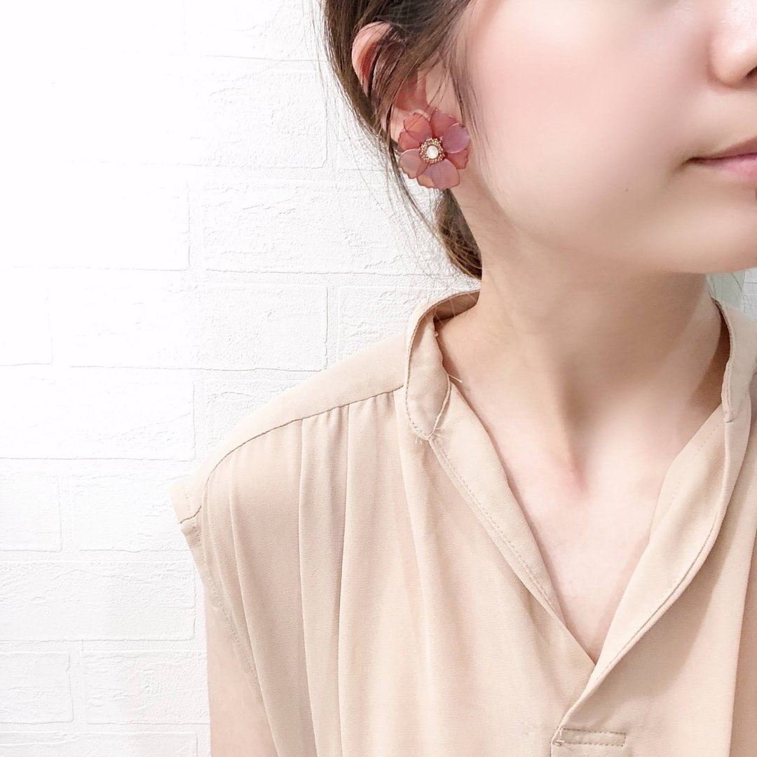 Gorgeous autumn cherry earrings - 耳环/耳夹 - 树脂 