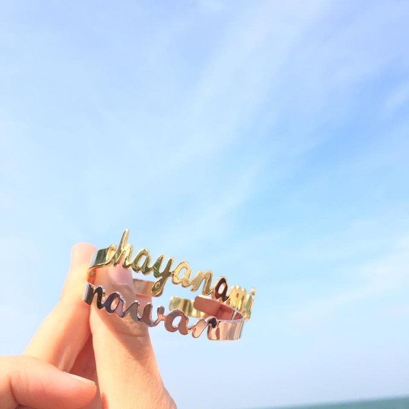 glorygrove alphabet bangle - 手链/手环 - 其他金属 粉红色