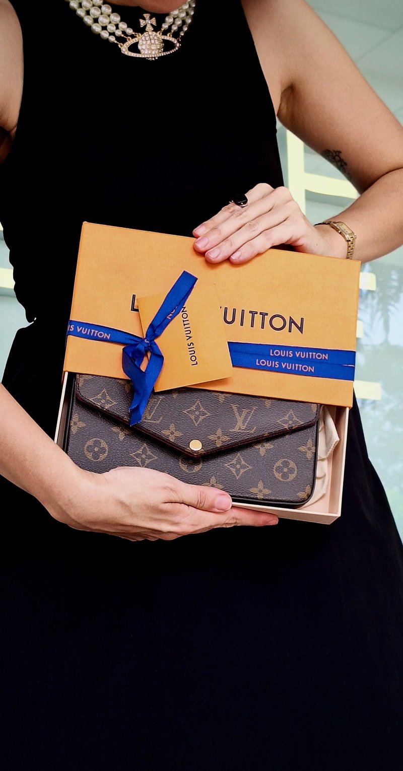 Louis Vuitton 三合一信封包 从未使用送礼自用 - 手提包/手提袋 - 真皮 咖啡色