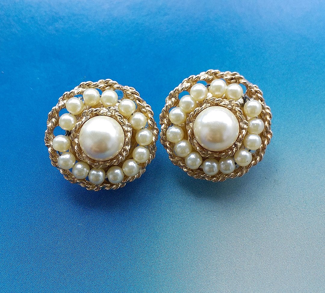 Vintage Jewelry 西洋古董饰品 典雅 珠花 夹式耳环 - 耳环/耳夹 - 其他金属 金色