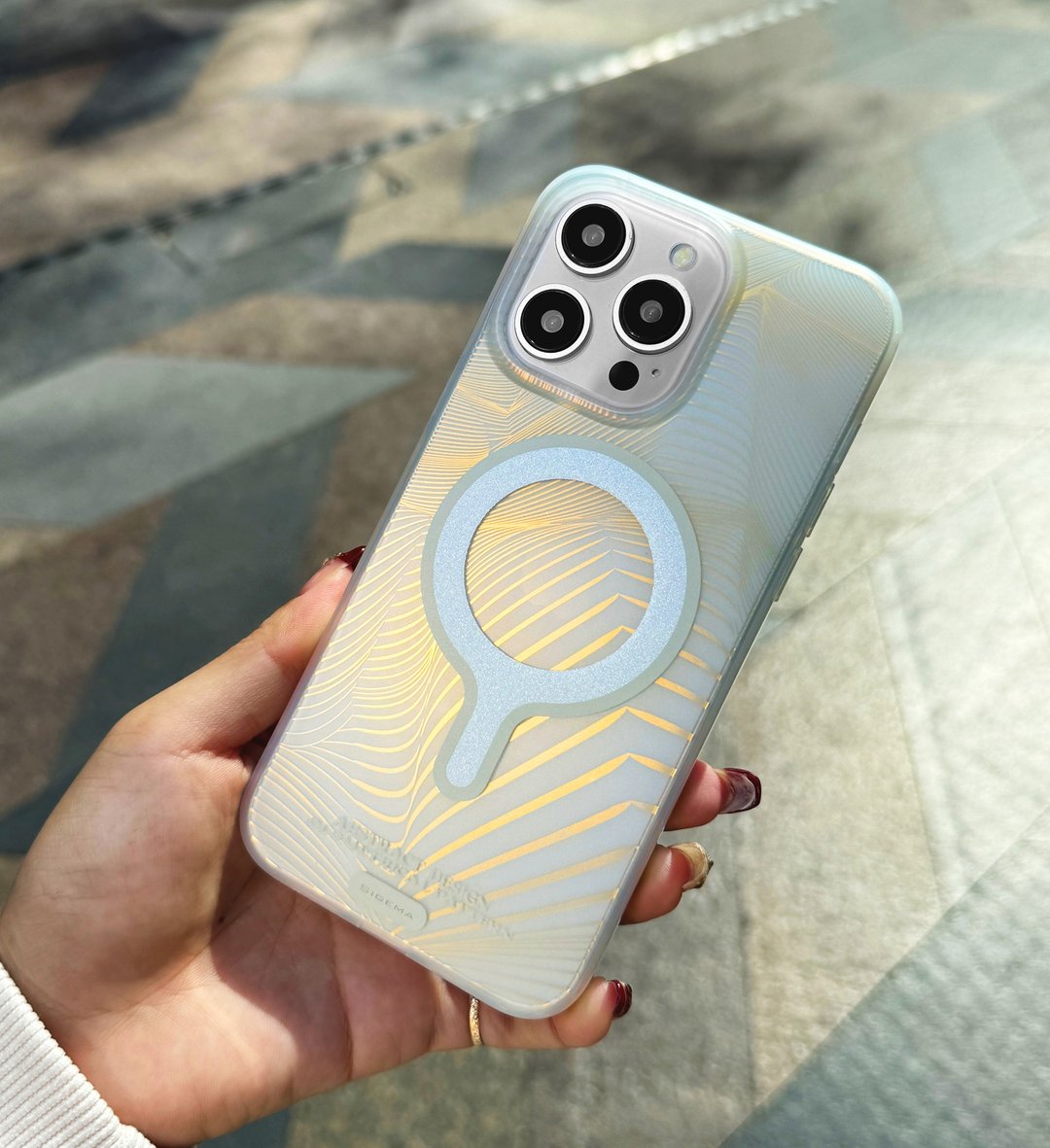 【磁吸板】冰雪白磨砂鏡面金 iPhone 15 Pro/15 ProMax手機殼 - 手机壳/手机套 - 塑料 白色