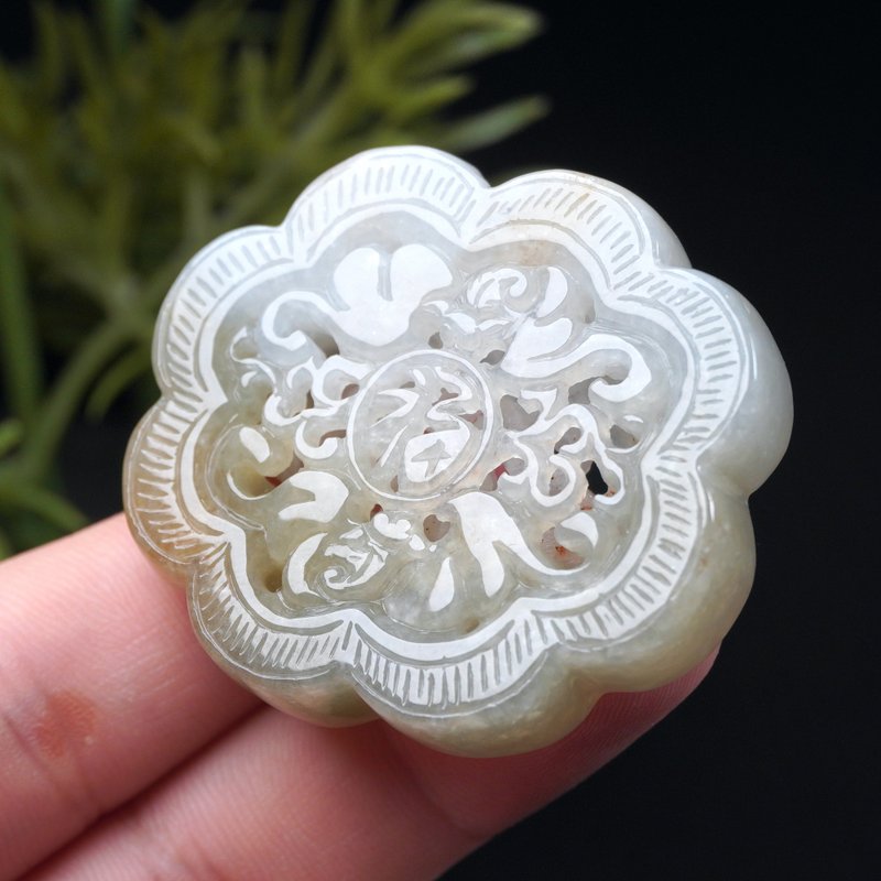 冰种飘黄翡翡翠篓空雕福牌项链 | 天然缅甸玉A货翡翠 | 送礼 - 吊饰 - 玉石 多色