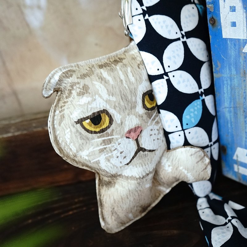 MoMoCats创意收纳口金包-猫咪抱七宝鱼/共四色 - 铅笔盒/笔袋 - 棉．麻 