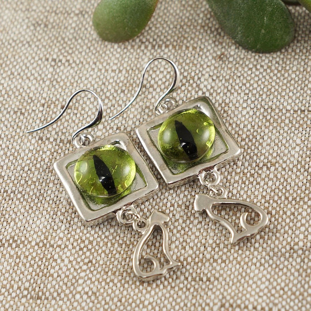 Olive Green Glass Cat Eye Evil Eye Silver Cat Kitten Protection Earrings Jewelry - 耳环/耳夹 - 玻璃 绿色