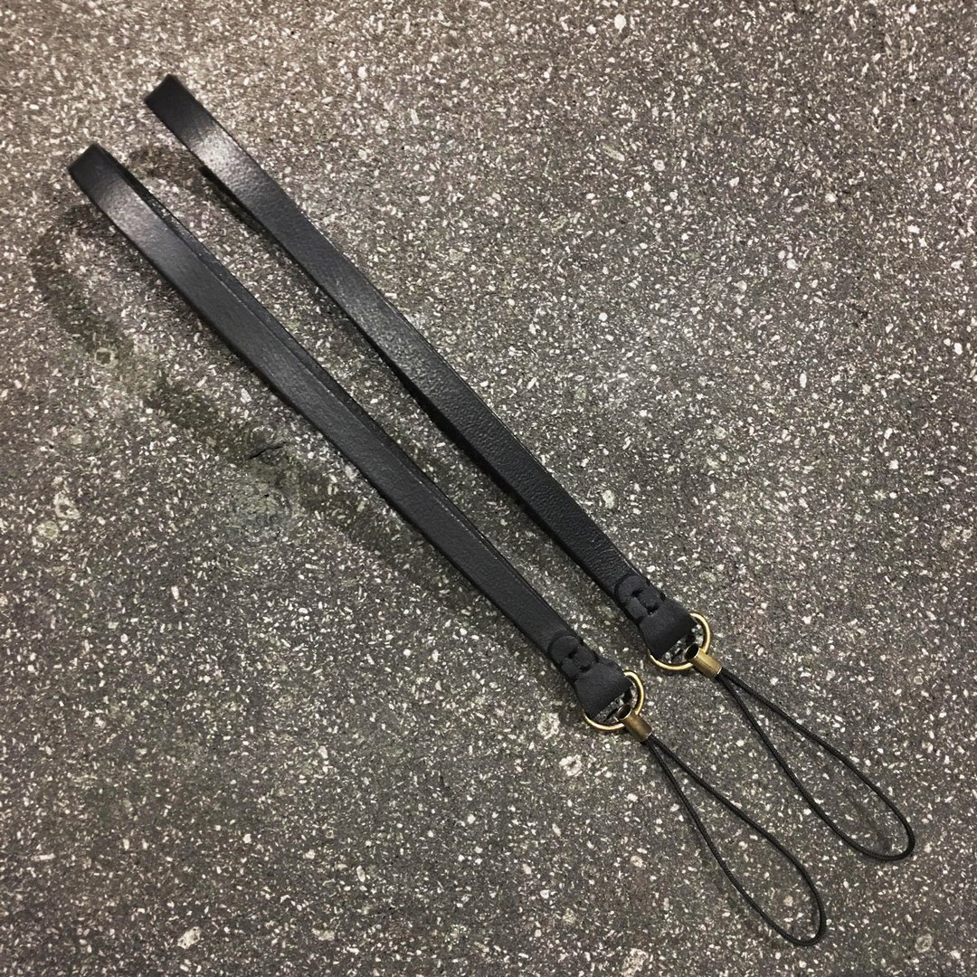 皮革防掉手腕带-手机绳头 防掉使用 非一般吊绳 - 手机配件 - 真皮 多色
