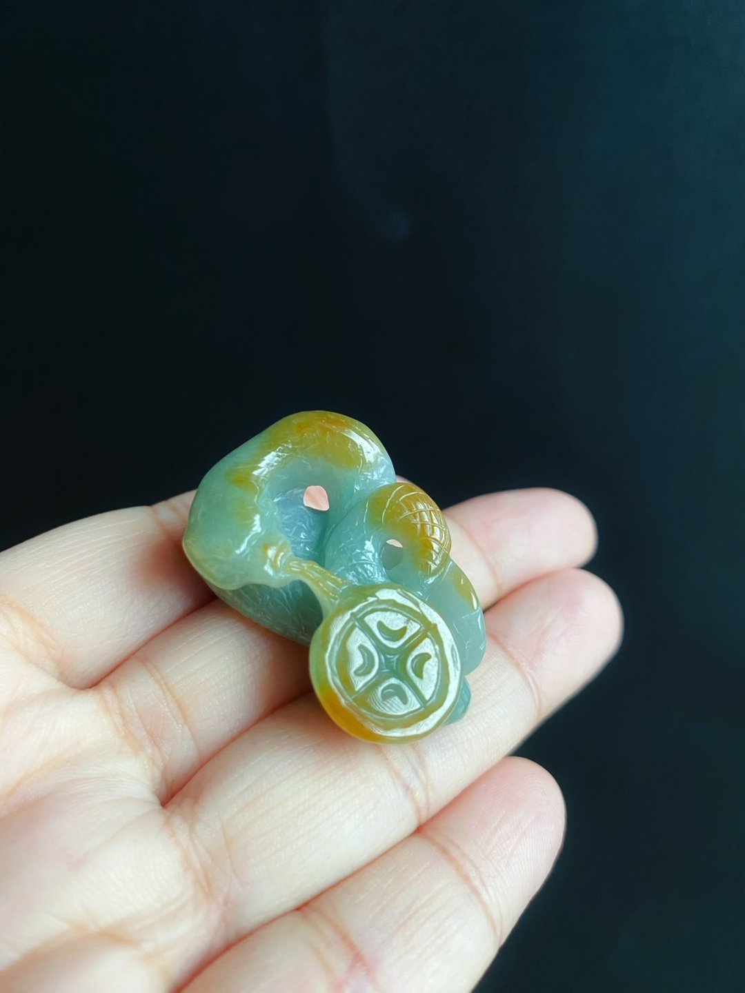天然危地马拉翡翠 蛇 升官发财 头脑灵活 手工雕 小摆件 项链 - 吊饰 - 玉石 绿色