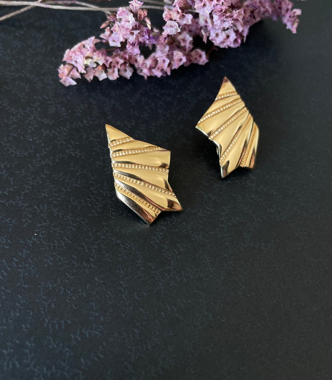 老又好古董珠宝 Vintage金色闪电线条夹式耳环MONET C467 - 耳环/耳夹 - 其他金属 金色