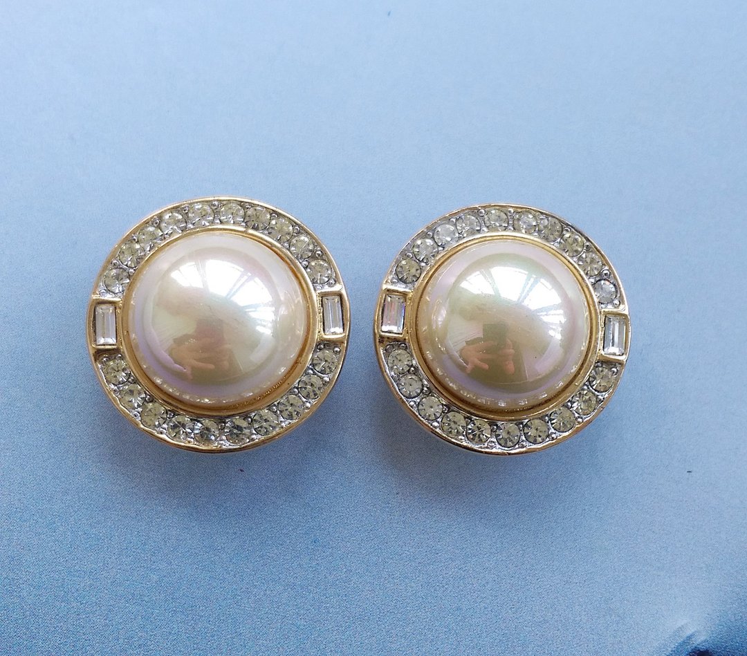 Vintage Jewelry 西洋古董饰品 优雅 都会 仿珠钻 夹式耳环 - 耳环/耳夹 - 其他金属 金色