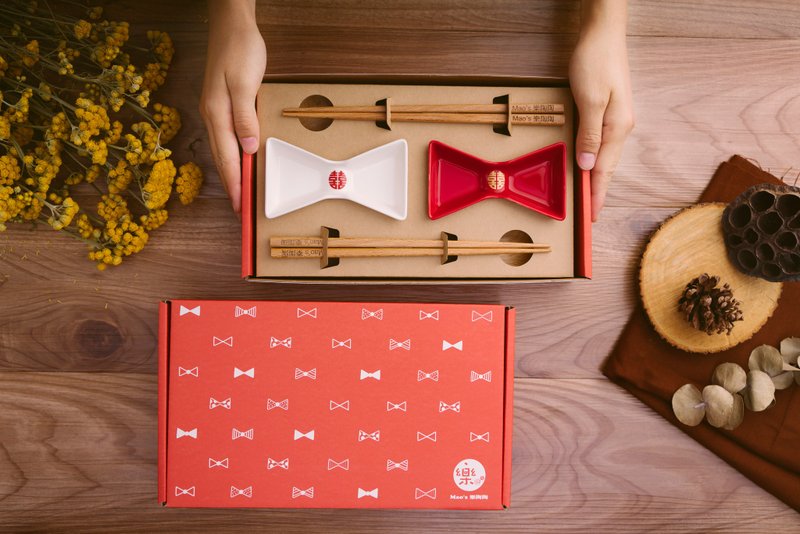 结伴在一起_囍/金点点 - 浅碟/小碟子 - 瓷 红色