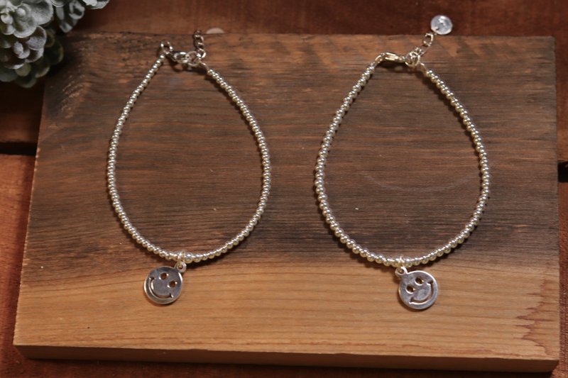 默默小姐银珠系列-笑脸 - 手链/手环 - 纯银 