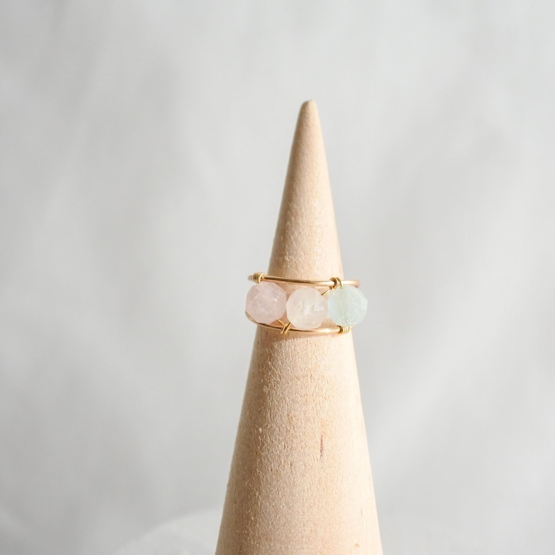 Morganite Ear Cuff – Gold – Natural Stone - 戒指 - 其他金属 粉红色