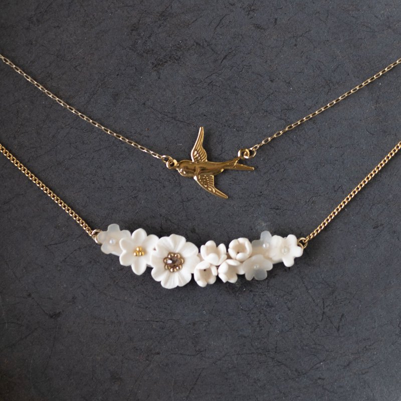 一套2个 / 燕子 花田 项链 - 项链 - 粘土 白色