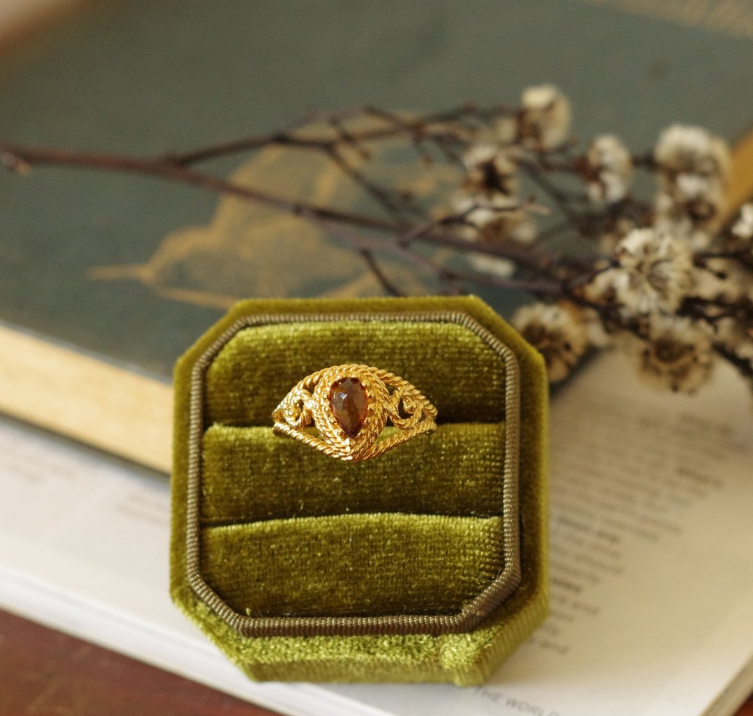 -老又好古董珠宝 Vintage Avon 金色咖啡水滴莱茵石戒指 RIN111 - 戒指 - 其他金属 金色