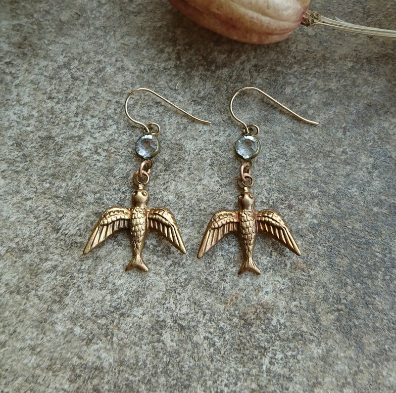古董飞鸟垂坠耳环 - 耳环/耳夹 - 其他金属 金色