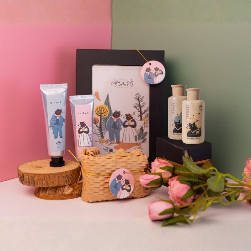 【1314永浴爱河礼盒】新人礼物 新婚礼物 代写卡片 木质调沐浴礼 - 沐浴用品 - 精油 