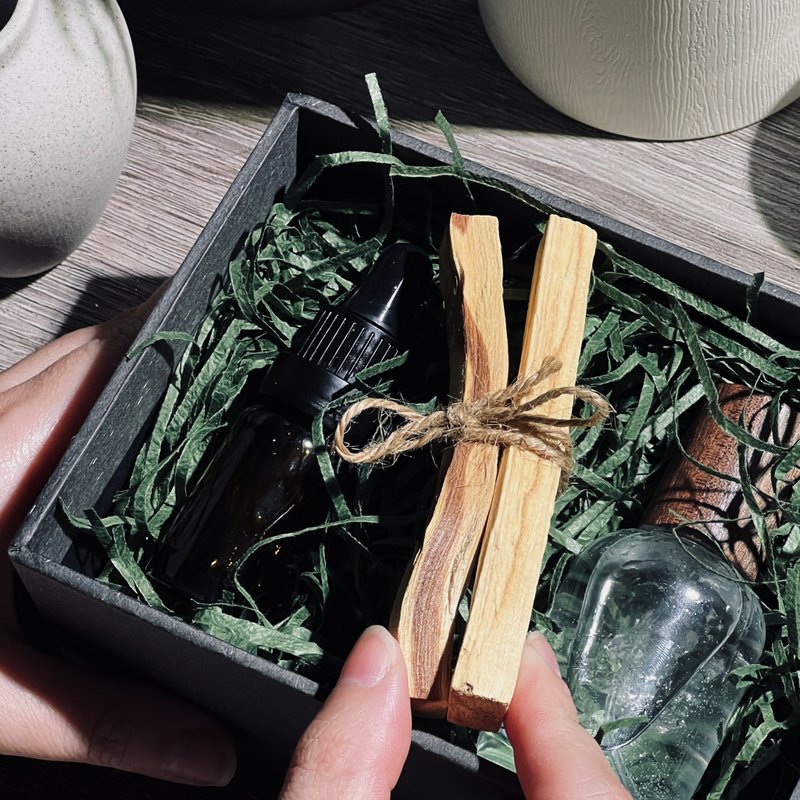 圣诞交换礼物_中礼盒  许愿蜡烛 净化盐 疗愈精油 能量喷雾组 - 蜡烛/烛台 - 精油 