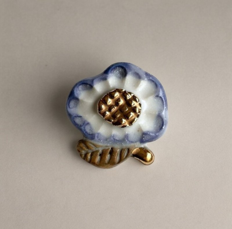 陶瓷胸针 春行 #1 - 胸针 - 陶 蓝色