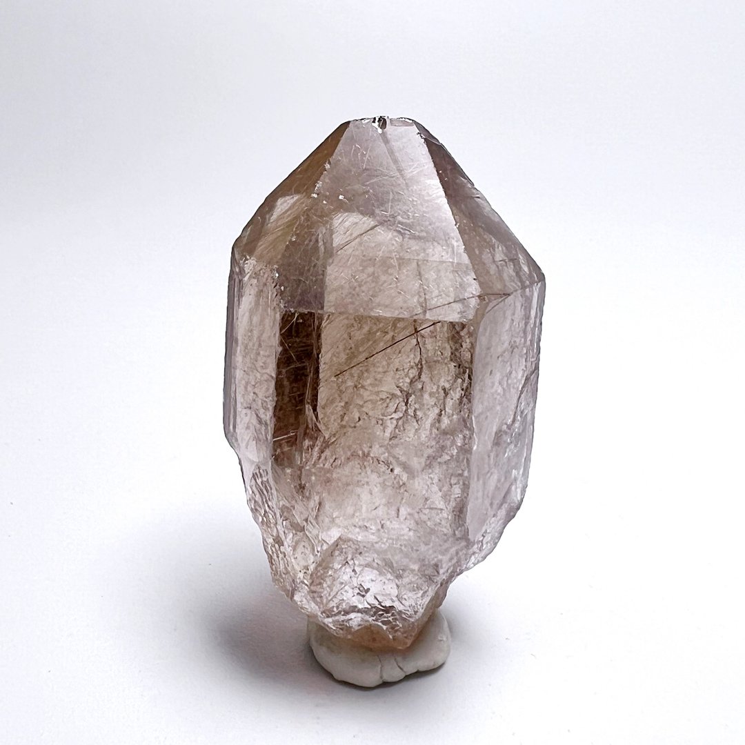平息。原皮原矿 一图一物 疗愈 有天然矿坑 l茶晶带金发 烟发晶 l - 摆饰 - 水晶 多色