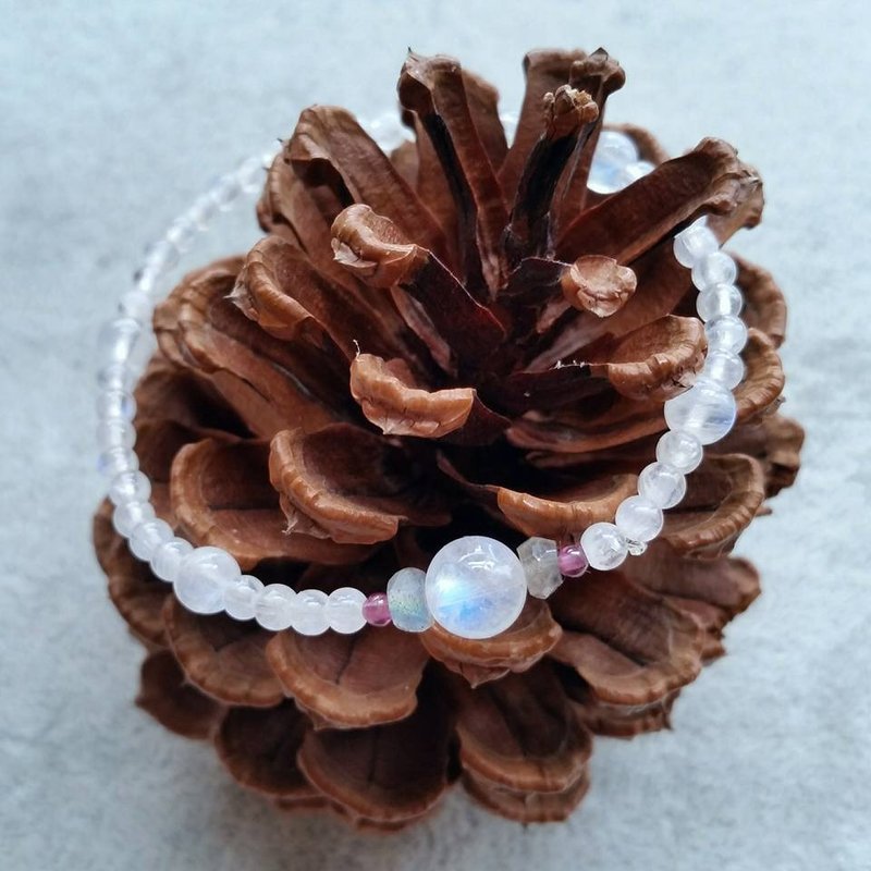 7/8mm 超美玻璃体月亮石弹性手链 Moonstone bracelet - 手链/手环 - 宝石 蓝色