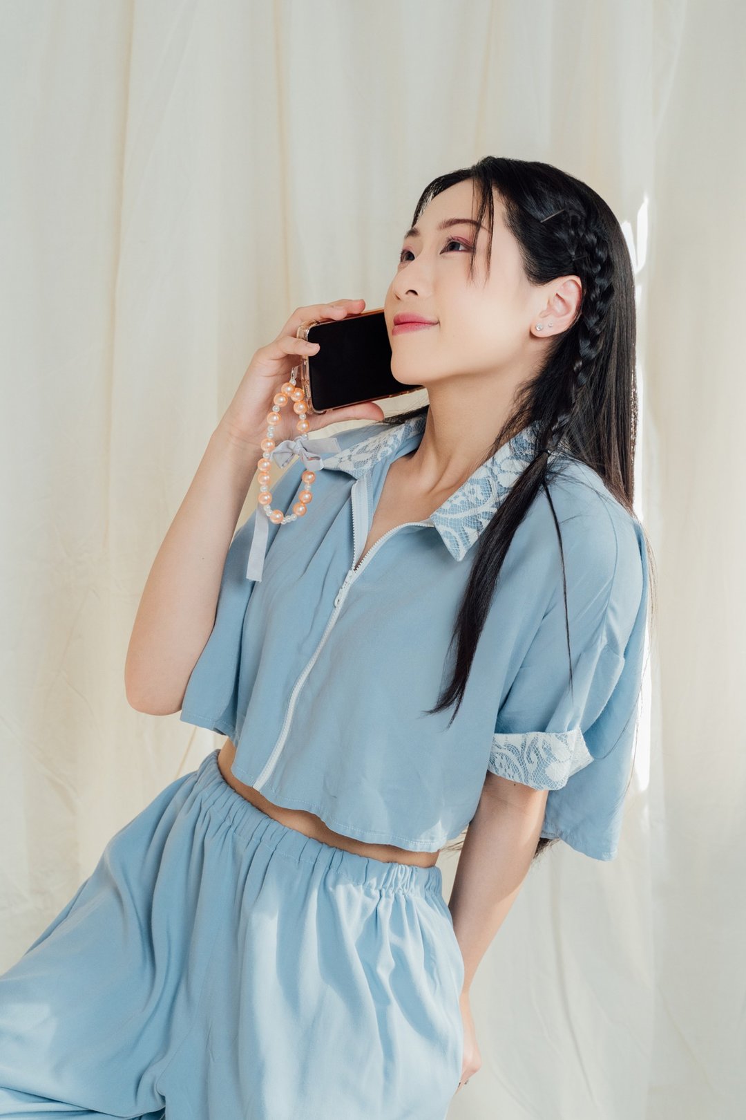 短版蕾丝拉链衬衫 浅蓝 - 女装衬衫 - 其他人造纤维 蓝色