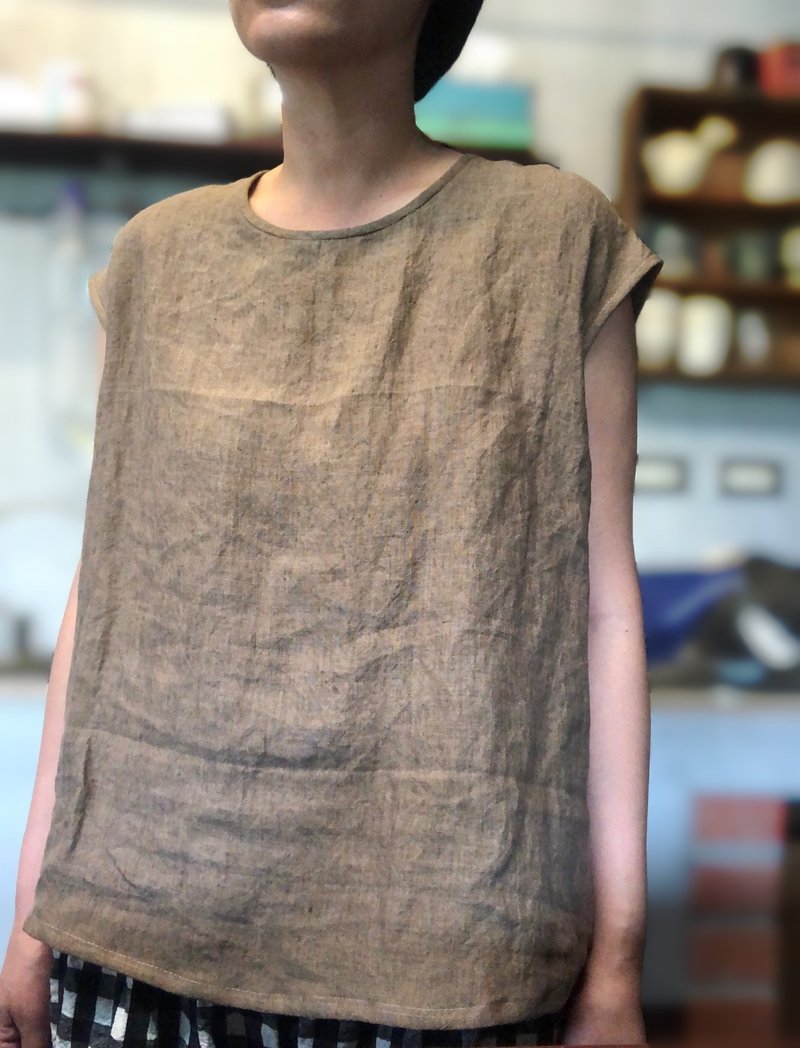 法式弧形小包袖后抽皱上衣 - 女装上衣 - 棉．麻 多色