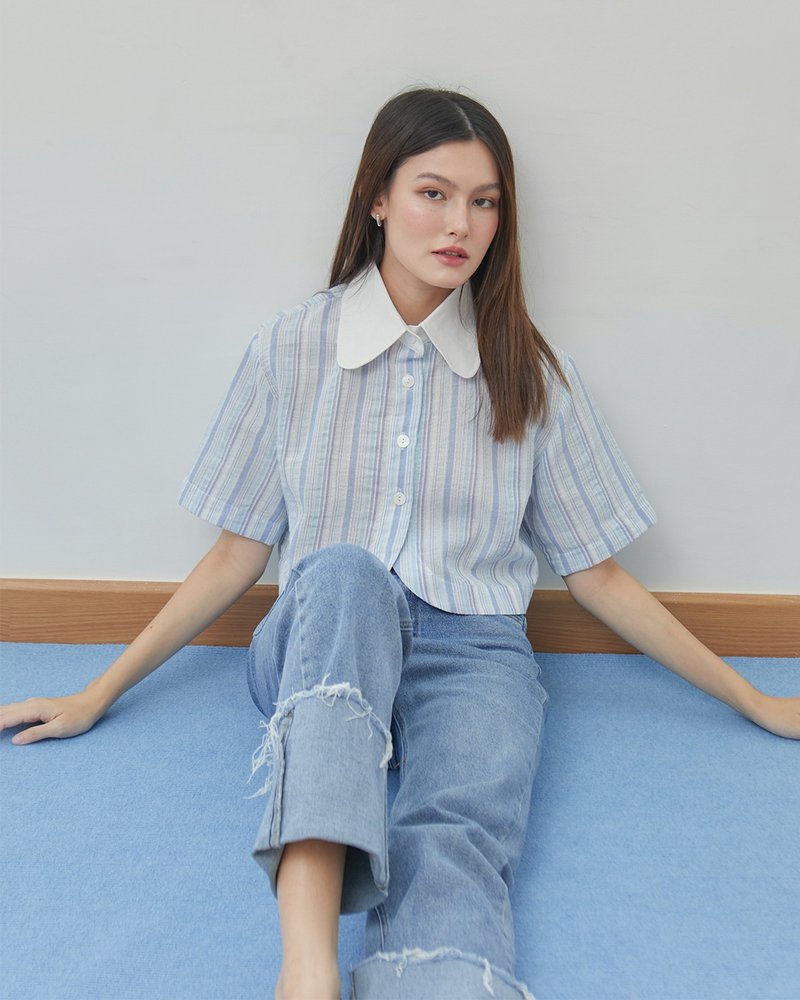 BIRUCHU SUNKISS LINEN CROP SHIRTS : 蓝色条纹 短袖亚麻棉衬衫 - 女装衬衫 - 亚麻 蓝色