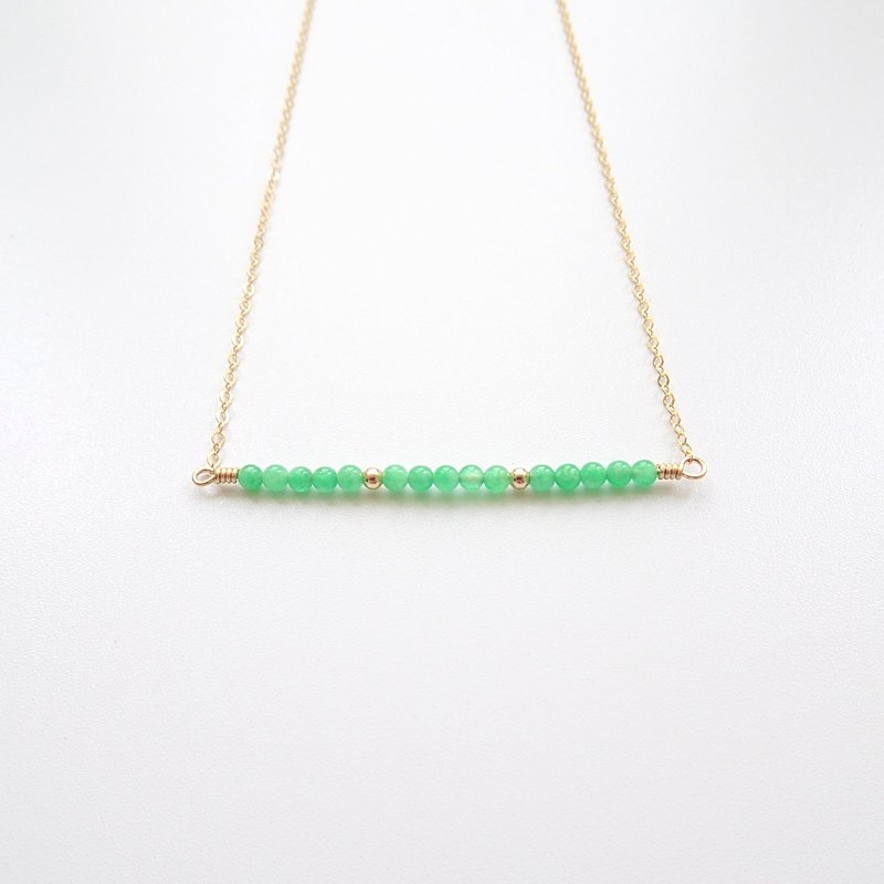 天然苹果绿澳洲玉 14Kgf 包金 迷你珠珠个性平衡木项链 锁骨链 - 项链 - 半宝石 绿色