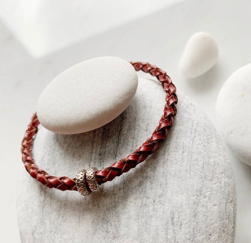 手染编织皮革手环/925银/交换礼物/甜甜秘密/因缘 - 手链/手环 - 银 红色