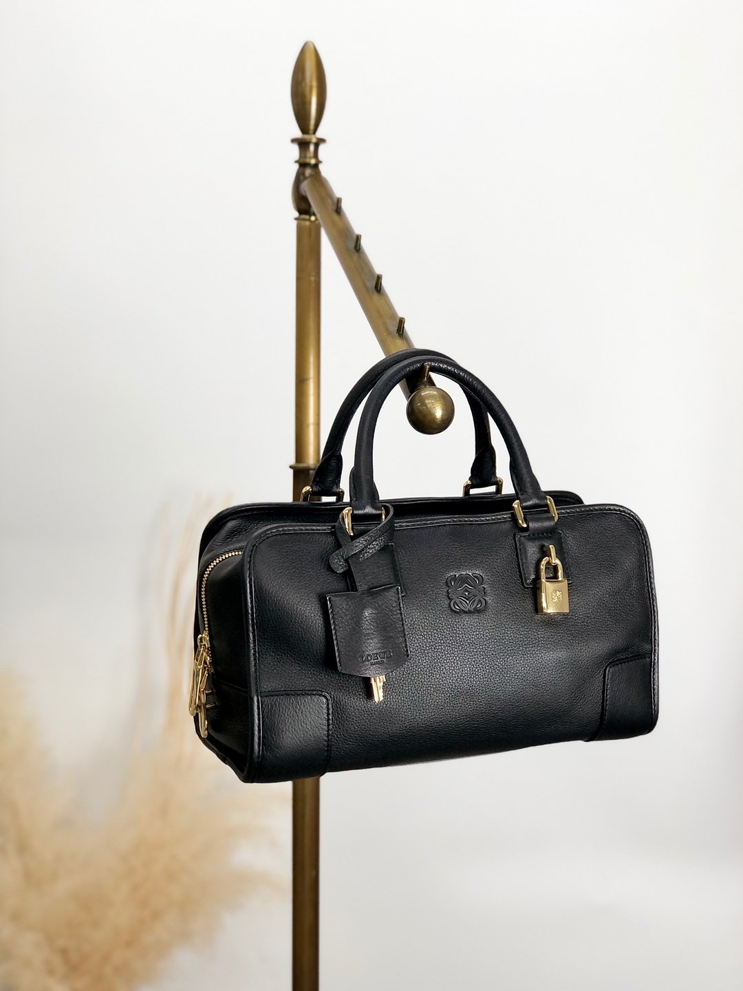 【日本直送，名牌二手包装】LOEWE Amazona 28 手提包 2way黑anagram 皮革迷你波士顿复古 bagdfe - 手提包/手提袋 - 真皮 黑色