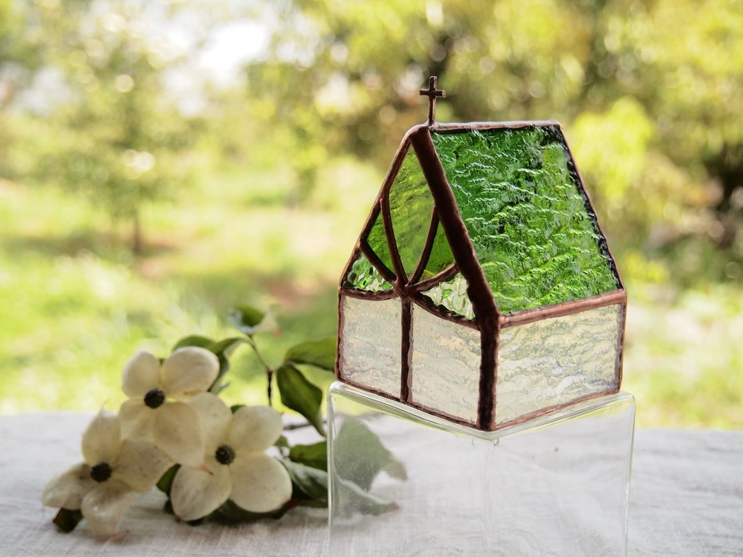 Chapel Shining green on the night Shining green LED candle dedicated candle holder / stained glass - 灯具/灯饰 - 玻璃 绿色