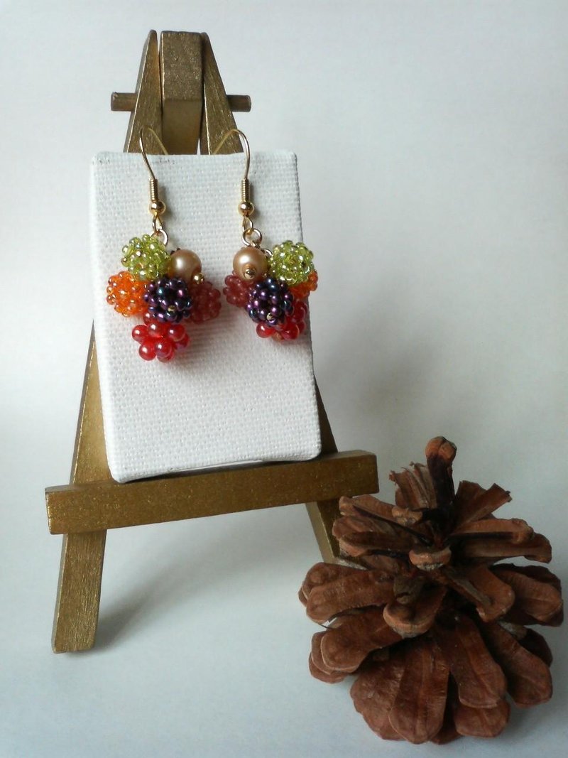 Nuts and Berries Earrings A (Pierced Earring) - 耳环/耳夹 - 玻璃 多色