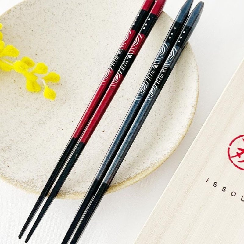 【结婚礼物】晴岚 漆器夫妻对筷 /附木盒 - 筷子/筷架 - 木头 多色