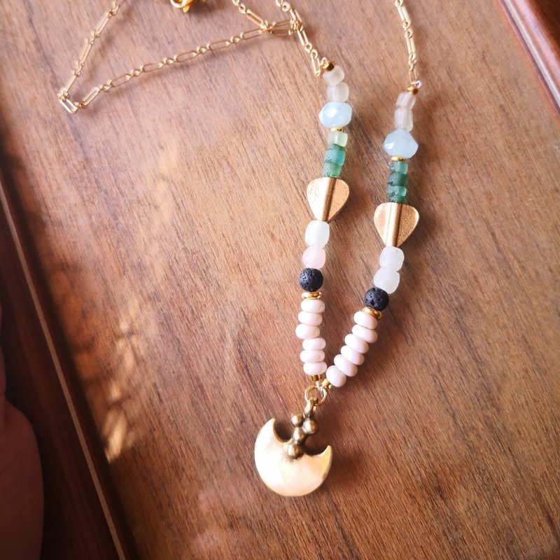 Erthe系 波希米亚黄铜弯月项链 琉璃珠 宝石 天然石 tribal - 项链 - 宝石 金色