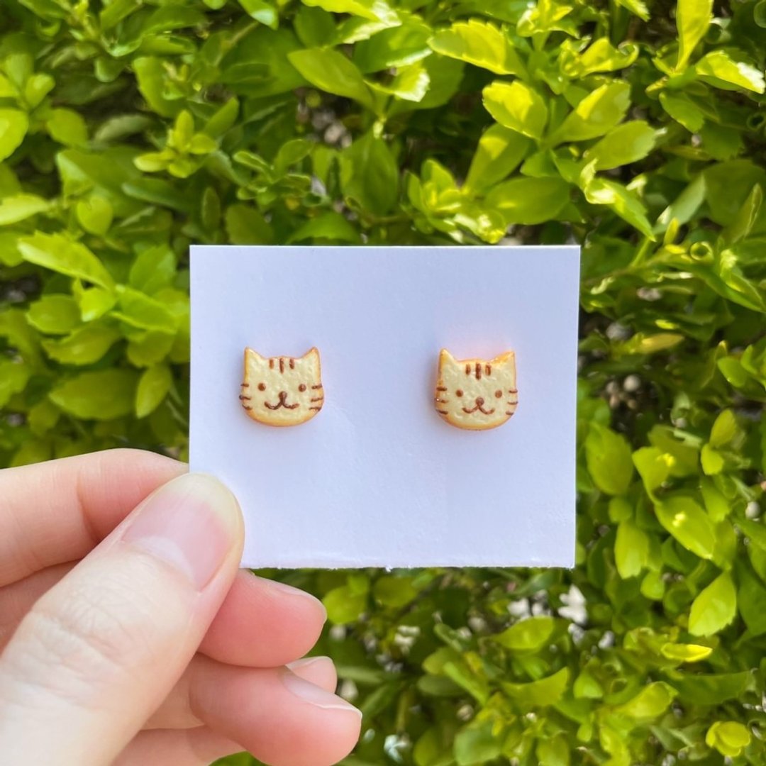 巧克力酱手绘猫咪黏土耳环 - 耳环/耳夹 - 粘土 咖啡色