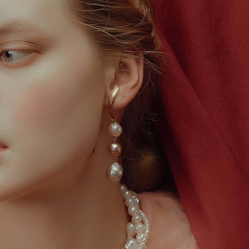 【品牌设计款最佳礼物】金色牧神 优雅渐变巴洛克珍珠 耳环 - 耳环/耳夹 - 珍珠 金色