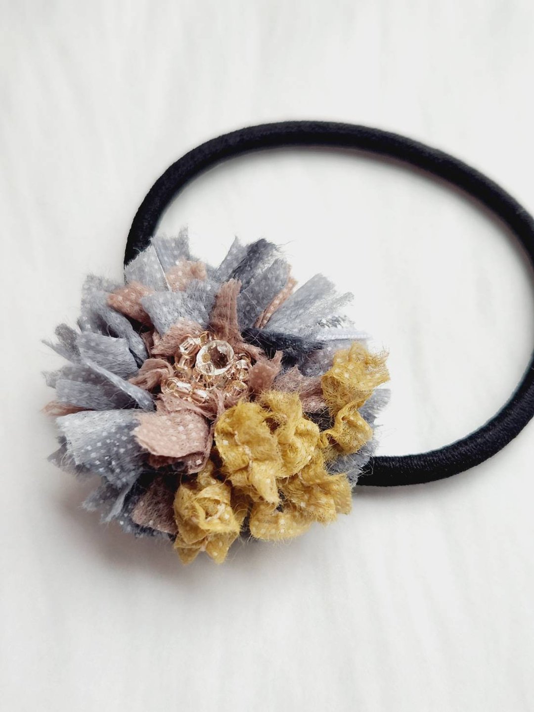 Hair accessories using hand-dyed yarn - 发饰 - 其他人造纤维 咖啡色