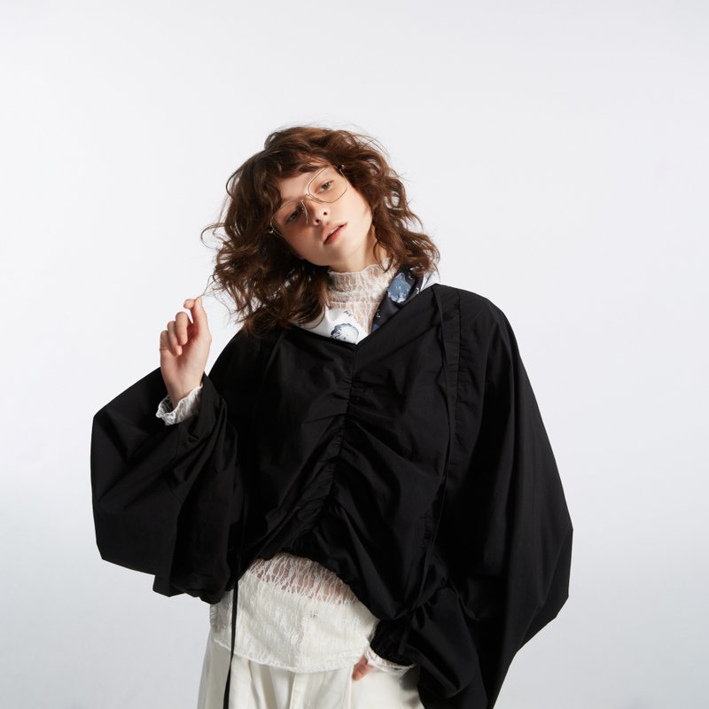10 MOOn 浪漫多折连袖黑色上衣 - 女装上衣 - 棉．麻 黑色