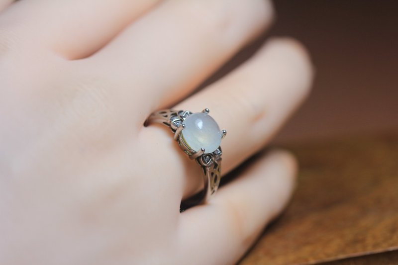 【翡翠戒指】 S925银镶嵌 女款复古新中式  蛋面玉石指环 - 戒指 - 玉石 白色