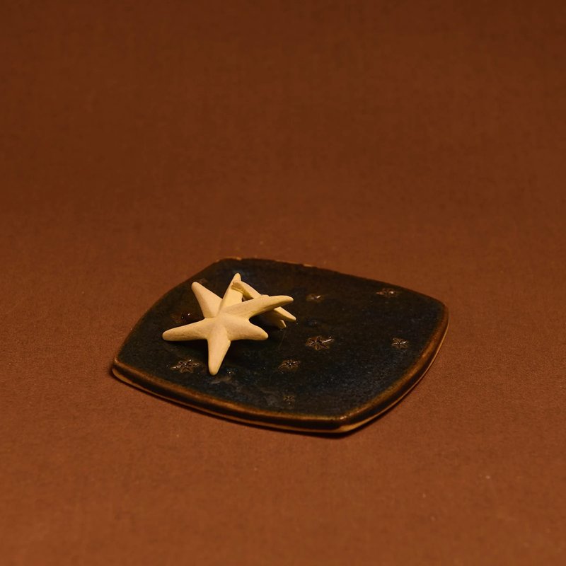 Twinkle 线香盘 - 香薰/精油/线香 - 陶 