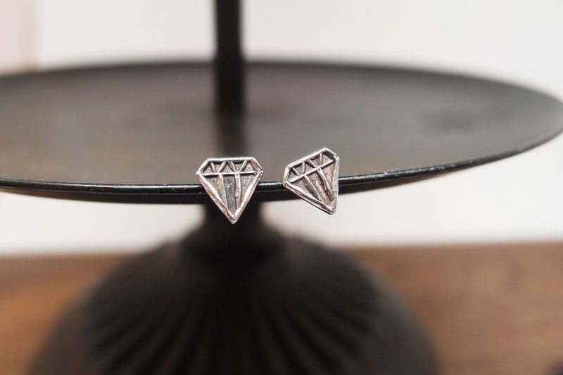 925纯银钻石造型耳针 - 耳环/耳夹 - 银 