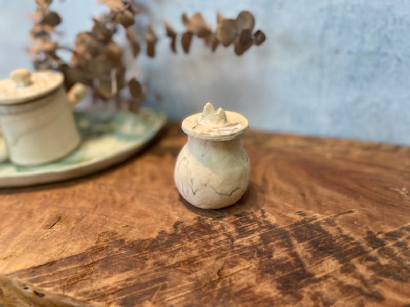 江山茶仓。时尚老灵魂。江山如画 来一场餐桌茶席办公间的穿越 - 茶具/茶杯 - 陶 白色