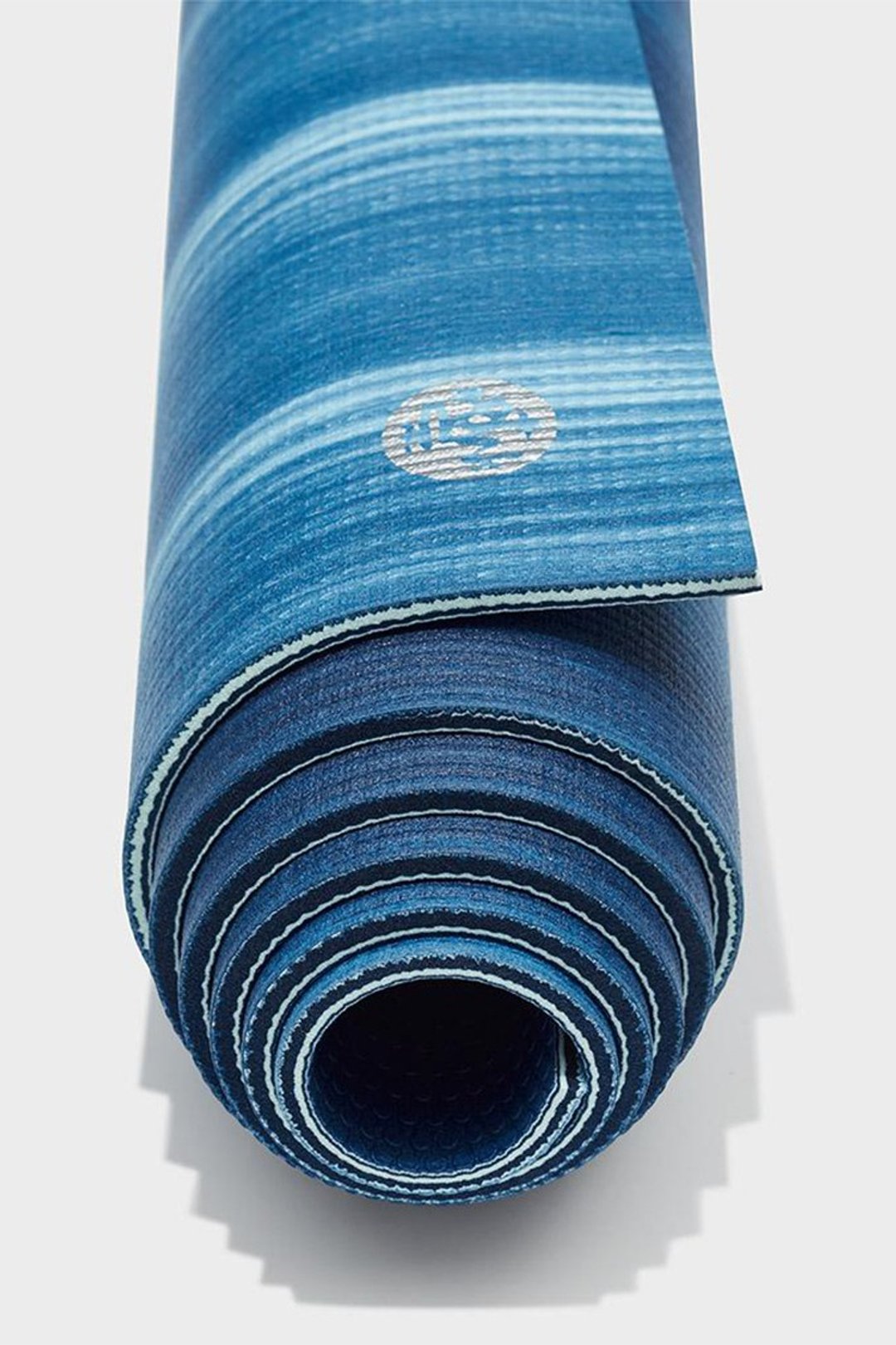 Manduka欧洲原厂直送PRO经典款6mm瑜珈垫-限量蓝晕波浪180*66cm - 瑜珈垫 - 塑料 蓝色