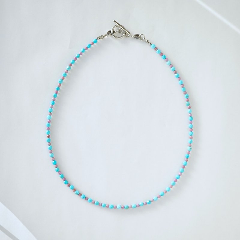 活泼色调 التركواز 蓝，镁铝石 التركواز与磷铁矿项链，天然石项链，不锈钢项链， التركواز 项链 - 项链 - 半宝石 蓝色