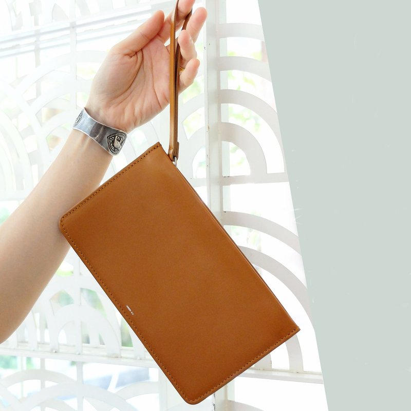Wristlet Zipper: Minimalist Slim Pouch tan color - 手机壳/手机套 - 真皮 咖啡色
