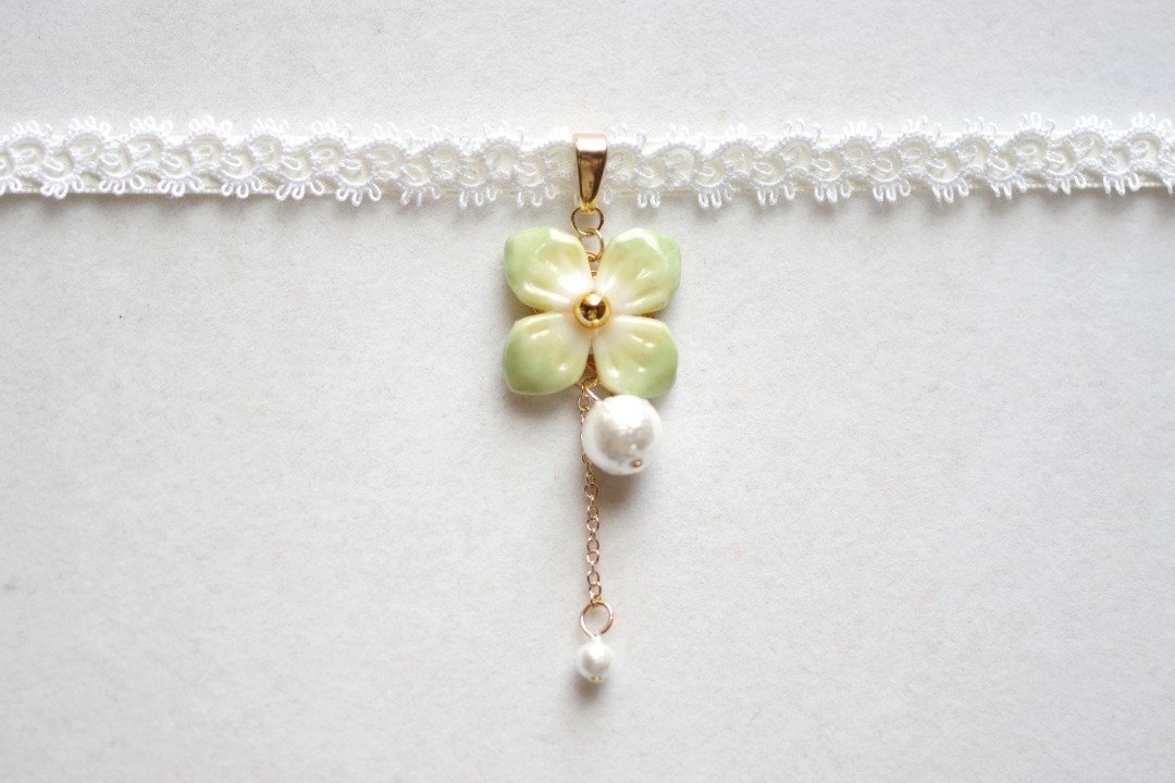 黏土艺术 绣球花、Tatting 蕾丝与缎带颈链・Annabelle - 项链 - 粘土 绿色